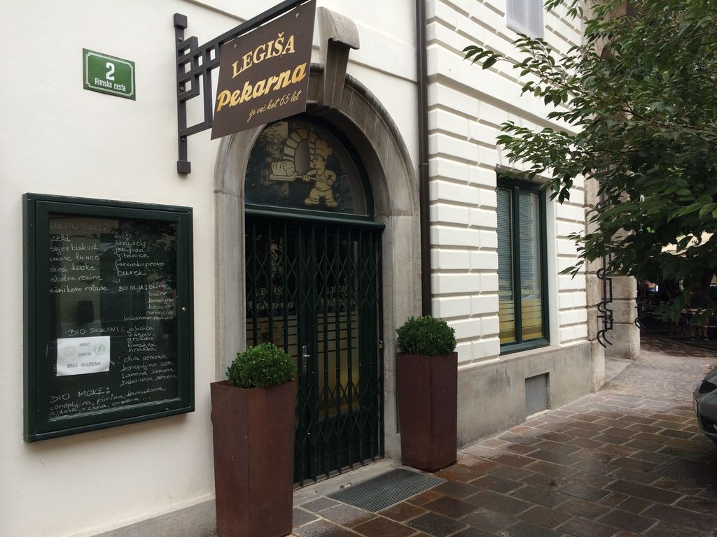 Pekarna Legiša — vhod na Rimski cesti, Ljubljana